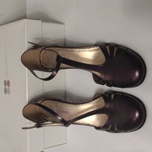 Bcbgirls Purple Metallic Heels Size 6.5 New